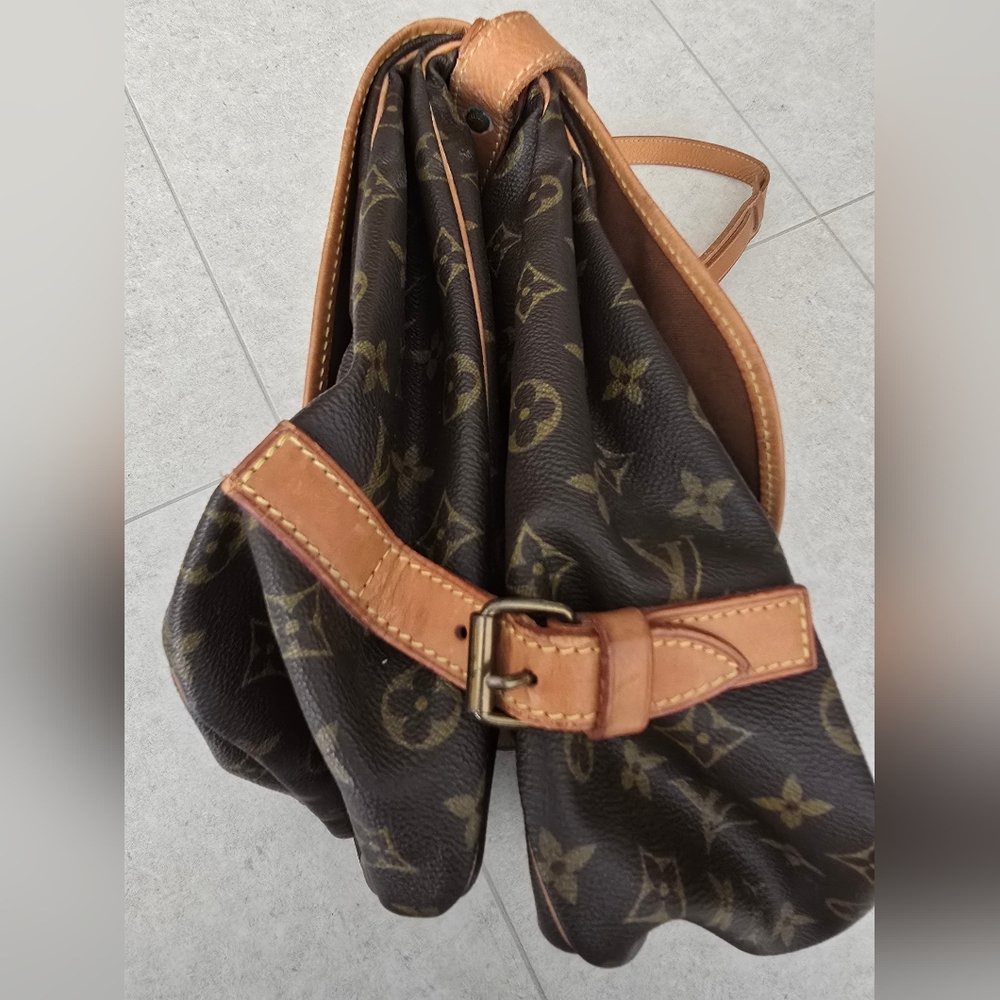 Louis Vuitton Brown Monogram Men's Messenger Bag AR0941 (READ) - Picture 11 of 17